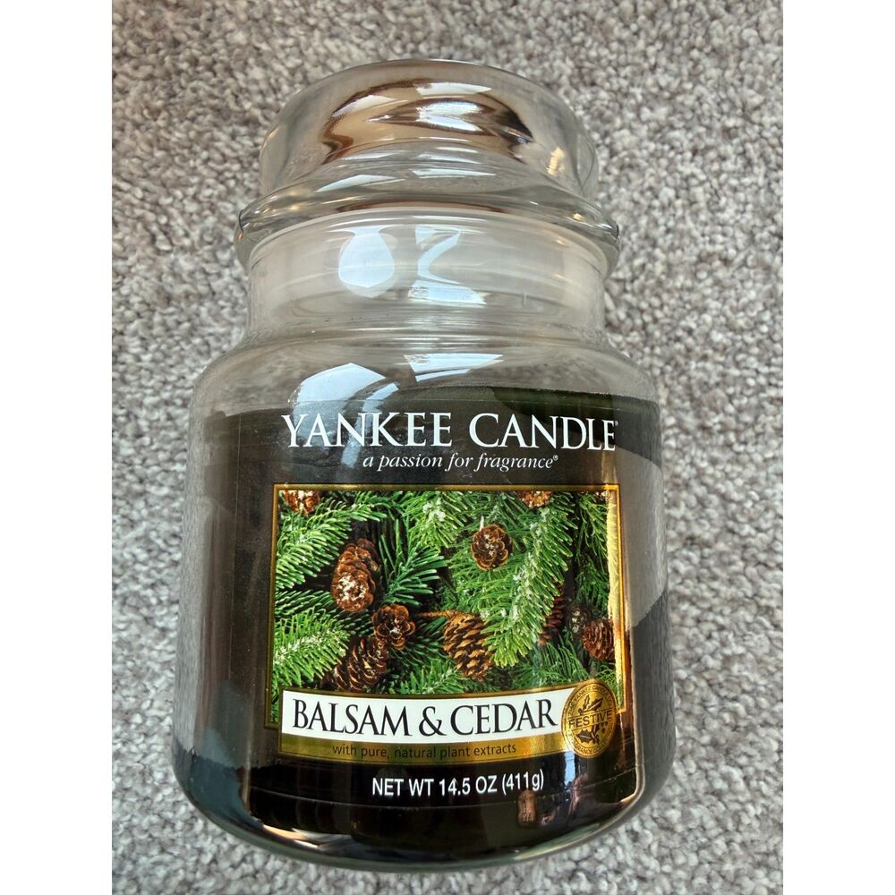 Yankee Candle Balsam and Cedar Medium Jar Candle